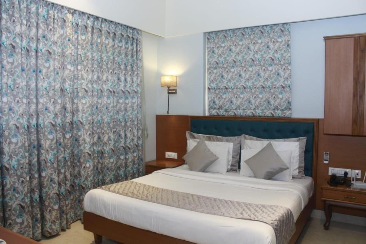 Hotel The Hub Link Bombaj Zewnętrze zdjęcie